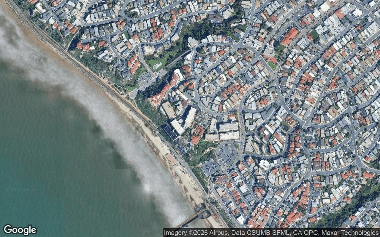 Satellite aerial view of Pier Bowl in San Clemente, California, showing the neighborhood's streets and surroundings.