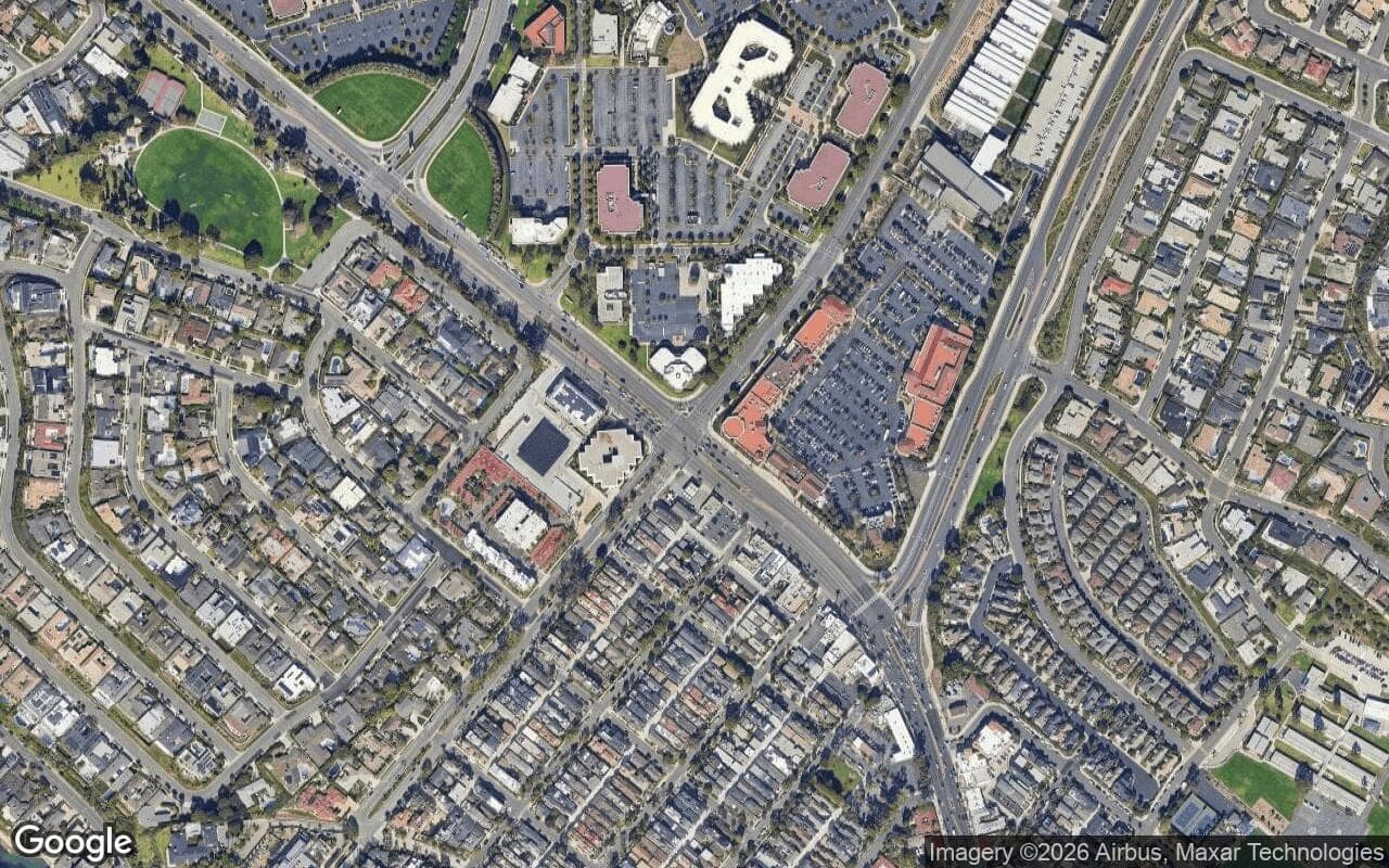 Satellite aerial view of Villa del Este in Corona del Mar, California, showing the neighborhood's streets and surroundings.